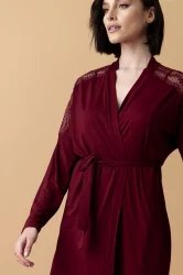 Poem krótki peniuar z koronką – czerwone wino